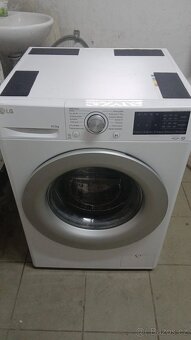 Pračka LG 1400 ot/min, 10,5 kg - 2