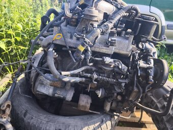 Motor, převodovka, rozvodovka Nissan navara d22 2.5td 76kw - 2