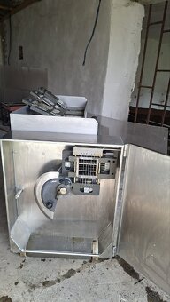 Holac – profesionální kostkovačka masa - 2