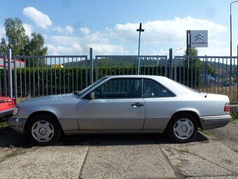 MERCEDES BENZ  E 220 - 2