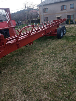 Prodáme samonakládací  přepravník balíků. - 2