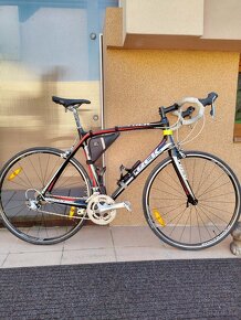 Karbonové silniční kolo Trek - 2