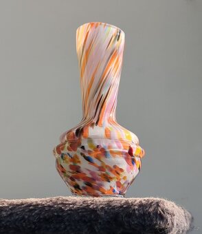 Skleněná barevná vázička (styl) MURÁNO - 2