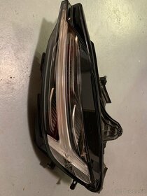 Levý přední světlomet Volvo V60 - 2