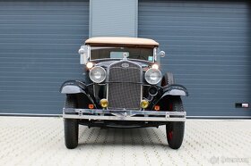 Ford Model A Roadster Deluxe - 2