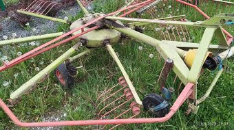 Shrnovač sena Claas - 2