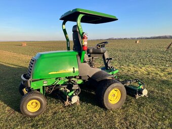 Vřetenová sekačka John Deere 8500e - 2