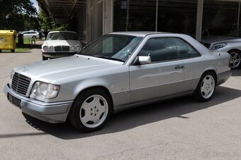 w 124 coupe MERCEDES - 2