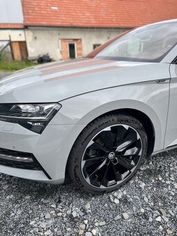 Škoda Superb 2.0 Tdi 140Kw Sportline Kamera Virtual Matrix - 2