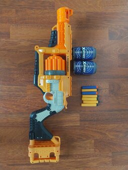 Nerf Doomlands Lawnbringer puška - 2