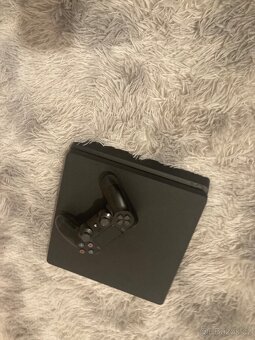 PlayStation 4 Slim 500GB - 2