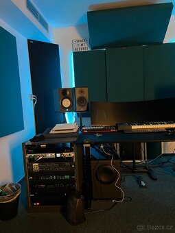 Thon Studio Rack 14U 50 black (spíše šedivá) – rack skříň - 2