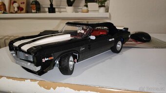 Lego Icons 10304 Chevrolet Camaro Z28 1969 - poskládané - 2