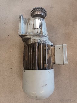 Převodovka s elektromotorem - 2
