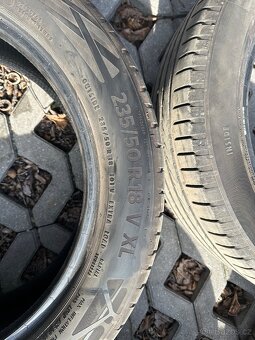 Letní pneu Continental 235/50 R18 - 2