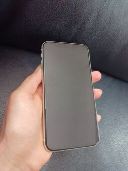 Mobil iPhone 11, 128 GB, krásný stav - 2