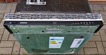 Vestavná myčka nádobí Siemens SE64E334EU - 2