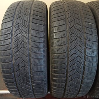 PIRELLI WINTER SOTTOZERO 3 225/55 R18 102V 5mm - 2