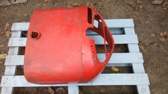 Nádrž a plech prístrojovky Zetor - 2