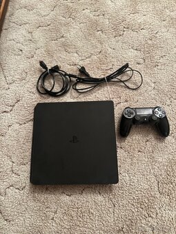 Sony PlayStation 4 slim - 2