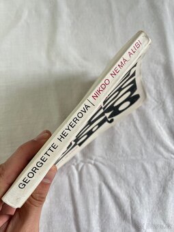 Nikdo nemá alibi - Georgette Heyerové - 2