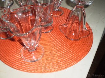 sklo -  sklenice - na zmrzlinové poháry ++nové++ 6ks - 2