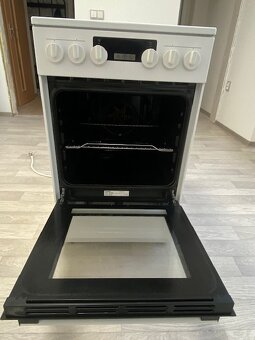 el. sporák se sklokeramickou deskou MORA - 2