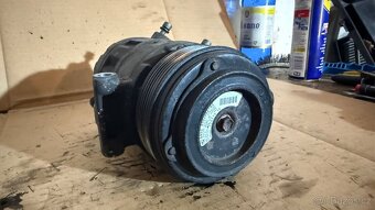 BMW 320d N47 – kompresor klimatizace - 2