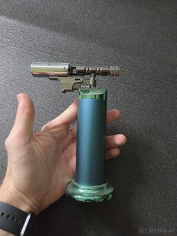 Prodám výkonný tryskový zapalovač. - 2