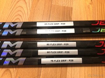 Hole CCM Jetspeed FT7Pro - 2