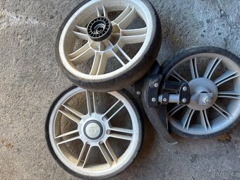 KOLEČKA NA KOČÁREK TEUTONIA - 2