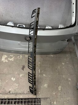 Škoda kamiq upevňovací lišta - 2