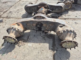 Náprava vyvážečka ,harvestor, Valmet,John Deere - 2