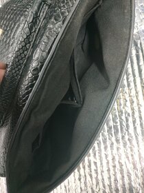 Dámská kabelka s řetízkem - 2