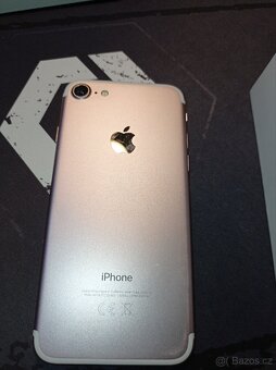 Apple iPhone 7 - 2