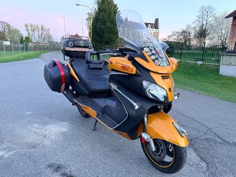 Suzuki burgman 650 - 2