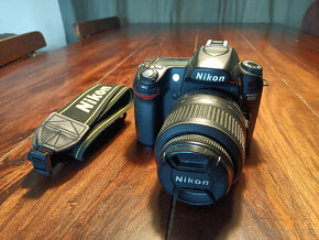 Nikon D80 + AF-S Nikkor 18-55mm f3,5-5,6 - 2