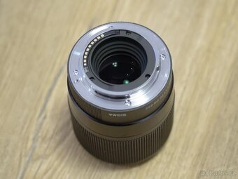 SIGMA 30 mm f/1,4 DC DN Contemporary pro Sony E - 2
