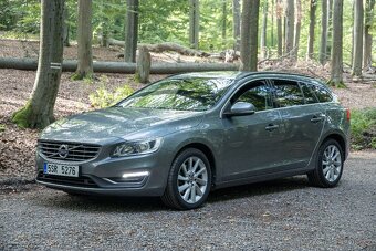 Volvo V60 2.0 D2 88kw VEA, r.v. 2017, man. převodovka - 2