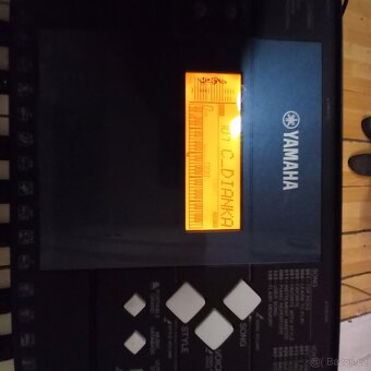 Klavesy yamaha - 2