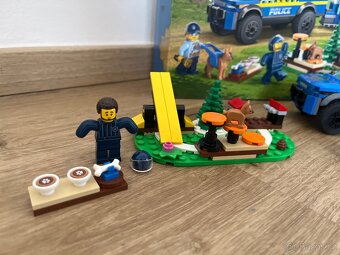 Lego 60369 Mobilní cvičiště policejních psů - 2