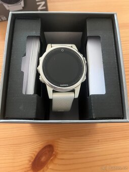 Garmin Fenix 5S - 2