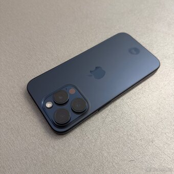 iPhone 15 Pro 128GB, pěkný stav, 12 měsíců záruka - 2
