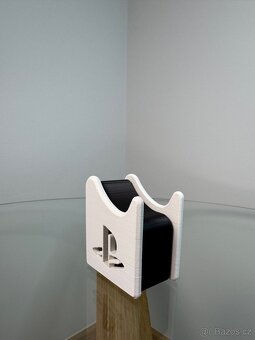 Stojánek na ovladač PS5 – 3D tisk - 2