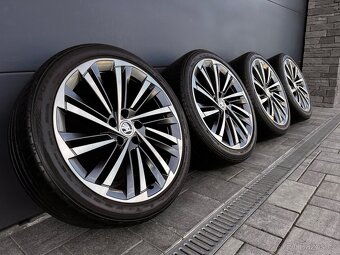 Originál Škoda Superb 235/40 r19 Bridgestone - 2