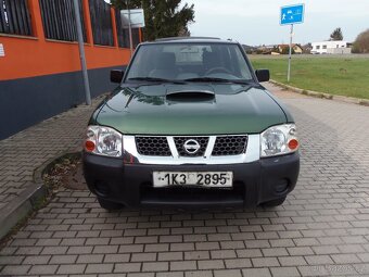 Nissan Navara 2.5 TD Double-Cab 4x4 tažné 3t - 2