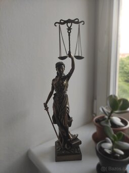 Socha spravedlnosti Justitia / Themis - 2