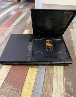 Ps2 slim + hry - 2