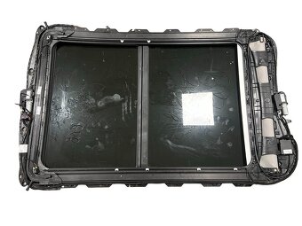 Panoramatické střešní okno 5TA877041A VW Touran 5T r.v. 2016 - 2