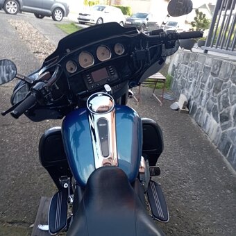 Harley Davidson Street Glide - 2